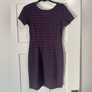 Banana Republic Striped‎ Navy and Burgundy Women's Dress, size 2, EUC